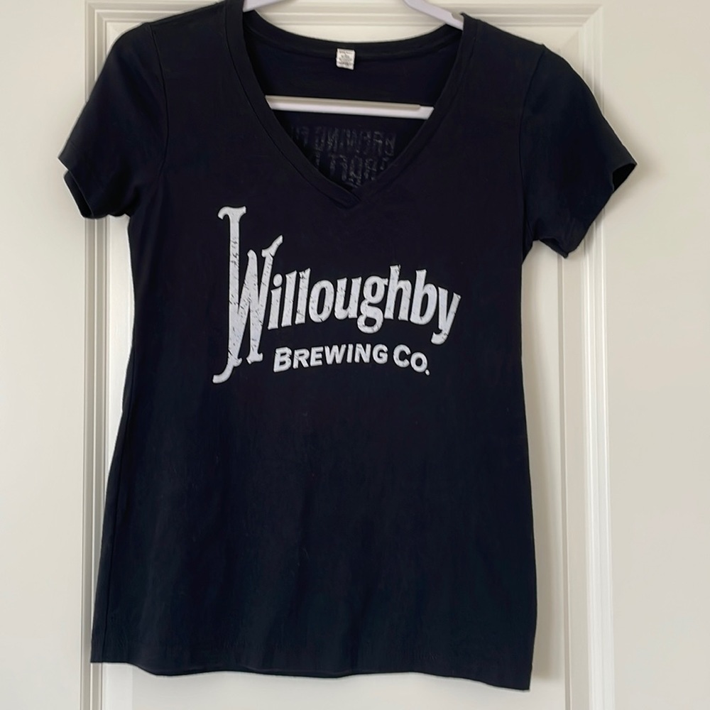 Ideal Next Level T-shirt. Black. Medium.